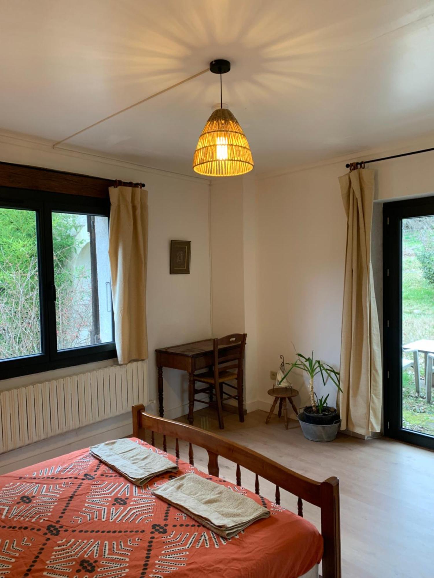 Les Favouilles - Gite & Chambres D Hotes Dauphin Quarto foto